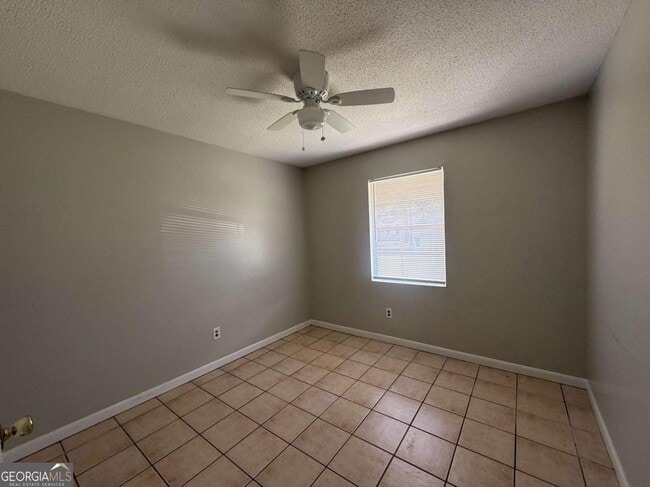 Building Photo - 240 Deerwood Dr