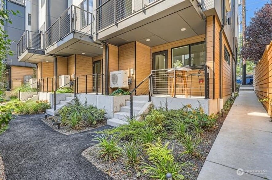 Building Photo - 7510 43rd Ave S