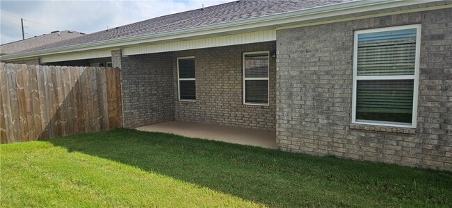 Building Photo - 6809 NW Toby St
