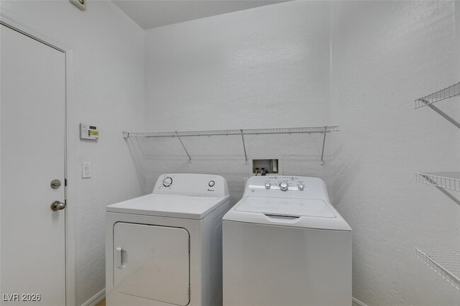 Building Photo - 4013 Gliding Gulls Ave