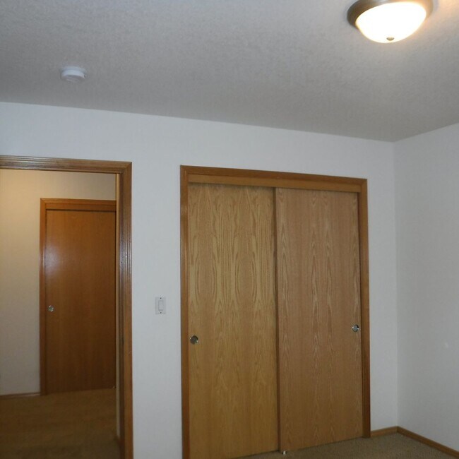 Building Photo - Single Level 3 Bed/2 Bath Home in SE Bend - Conifer Ave