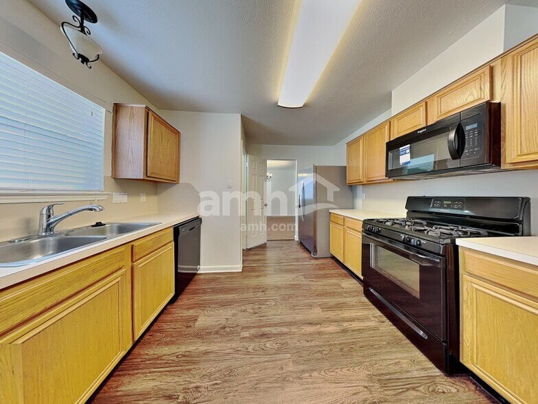 Building Photo - 31106 Perlican Dr