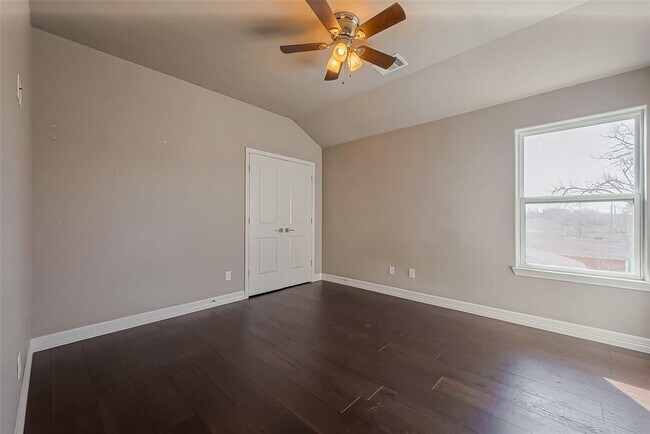 Building Photo - 4307 Hershe St