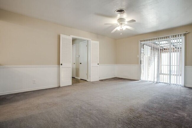 Building Photo - No Application Fees* $500 off 1st months r...