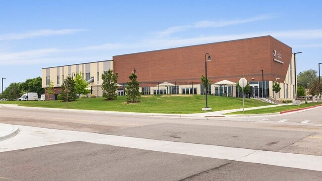 Building Photo - Beautiful 3-Bedroom Townhome with Park Views- Available July 25th!