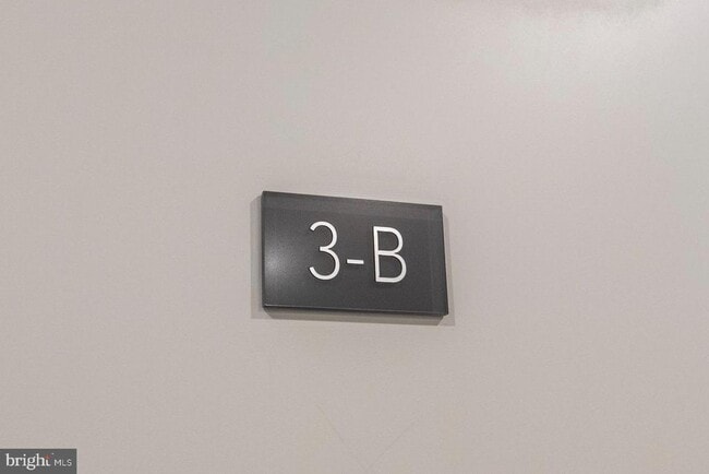 Building Photo - 1340 S 13th St