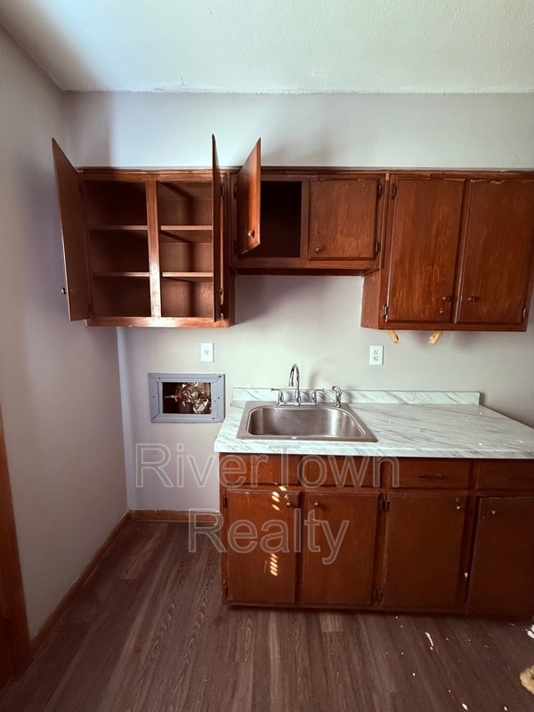 Building Photo - 1151 Canary Ln