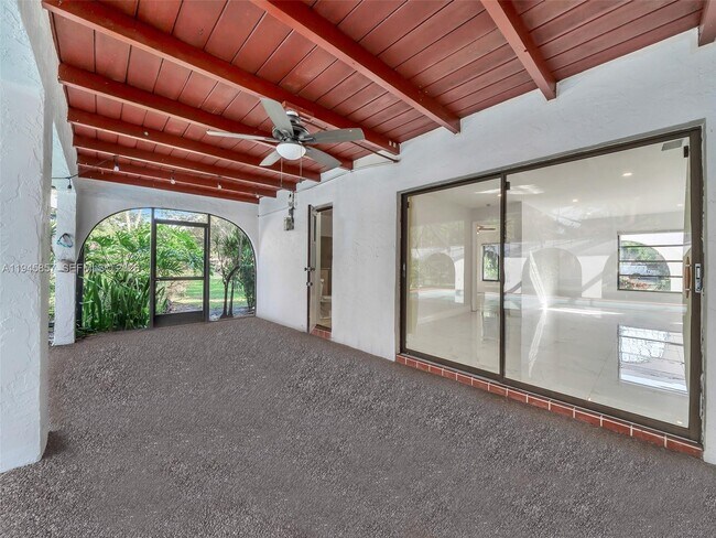 Building Photo - 10251 NW 39th Ct