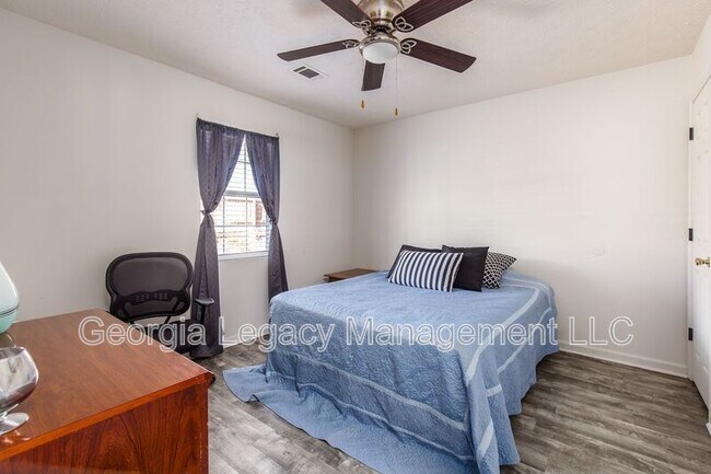 Building Photo - 1852 Faulkner Dr