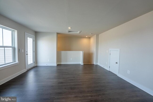 Building Photo - 1622 Sandpiper Bay Lp