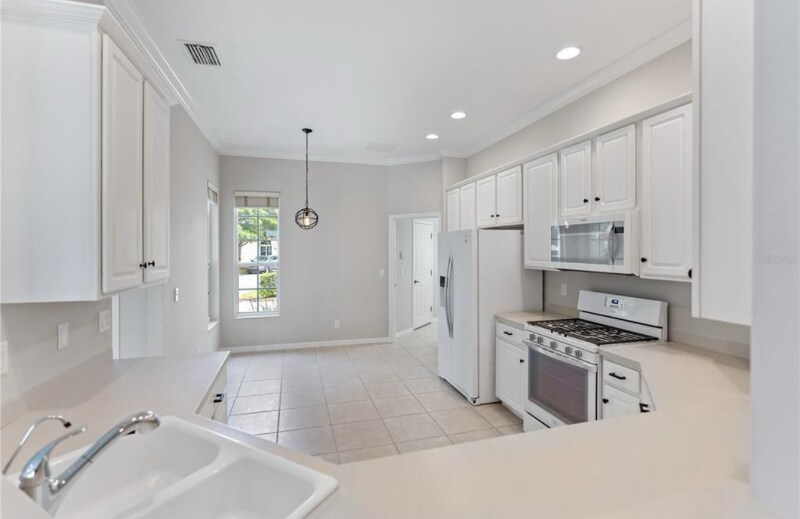 Building Photo - 7243 Brambury Ct