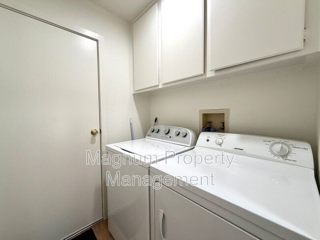 Building Photo - 44836 Marge Pl