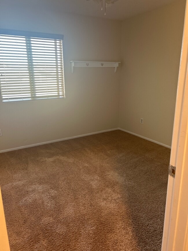 Building Photo - 14029 Iris Cove