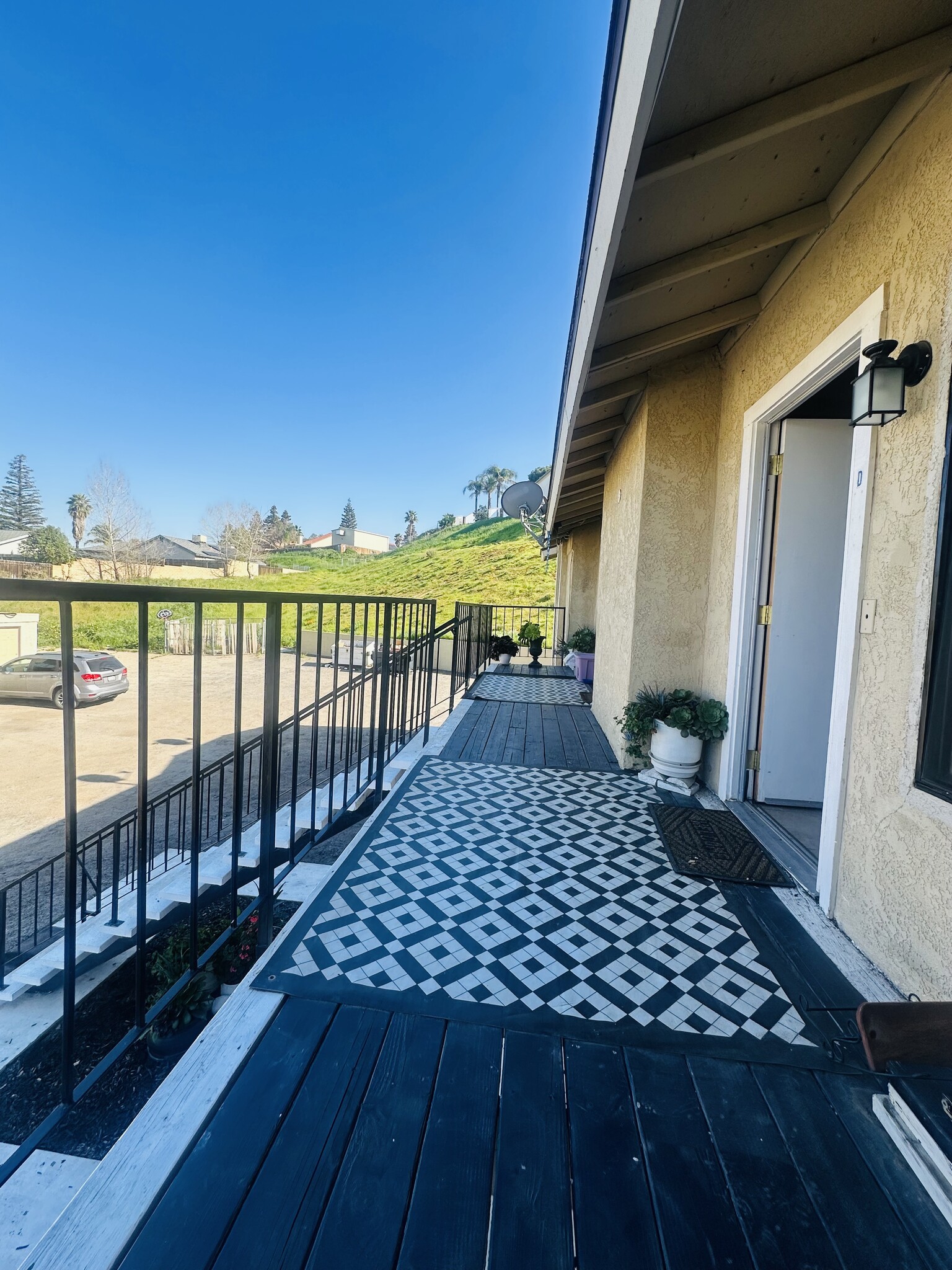 Building Photo - 6005 Hill Dale Ct