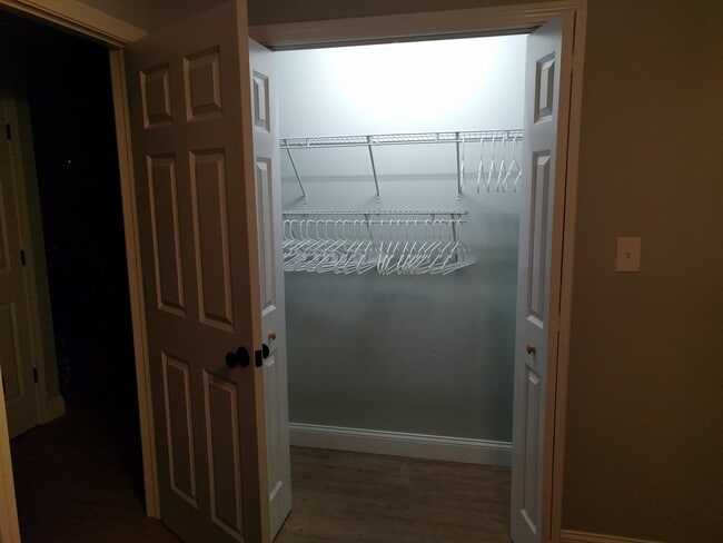 Building Photo - 90 Hickory Hill Rd