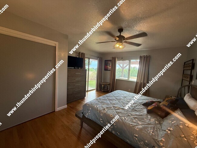 Building Photo - 65 Pheasant Hill Dr NE