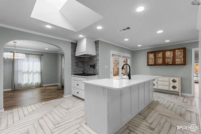 Building Photo - 3512 Juniper Ln