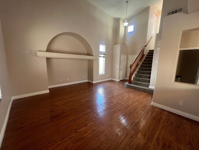 Building Photo - 3 Bed, 2.5 Bath home with Solar Panels!