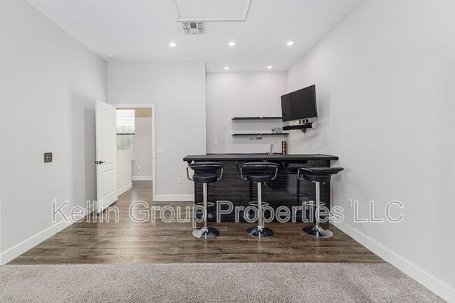 Building Photo - 1455 Silver Leaf Dr