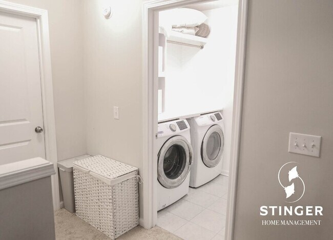 Building Photo - 24 Chauga St