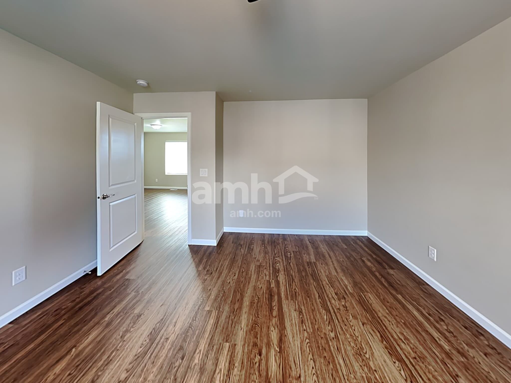 Building Photo - 1055 Riggs Dr E