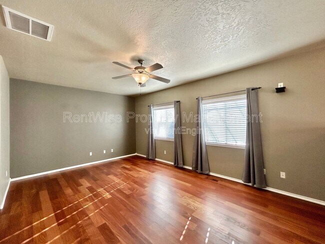 Building Photo - 10829 Cloudless St