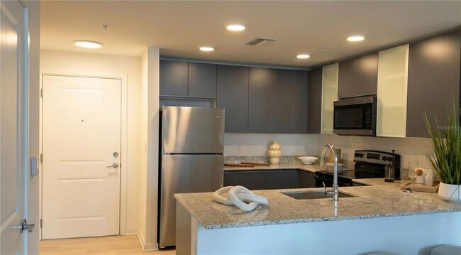 Building Photo - 5592 Pga Blvd