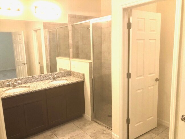 Building Photo - NE Cape Coral Single Family Home