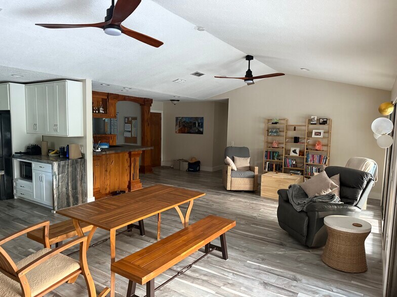 Building Photo - 13927 Spanish Marsh Trl