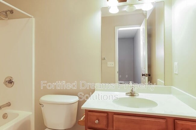 Building Photo - 4127 Bentley Dr