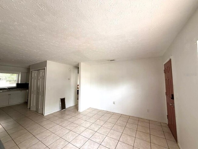 Building Photo - 8505 N Tampa St