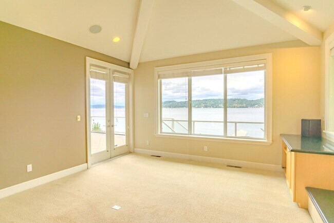 Building Photo - 4Bd/4Ba Seattle Home