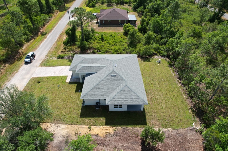 Building Photo - 8001 Leonardo St
