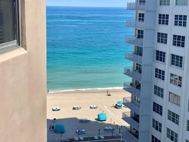 Building Photo - 3800 Galt Ocean Dr