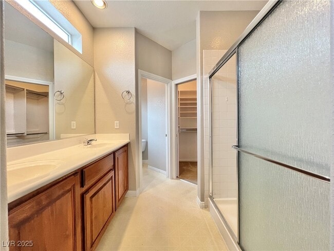 Building Photo - 6164 Bridgeport Hills Ave