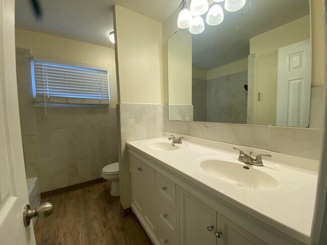 Building Photo - 4319 40th St