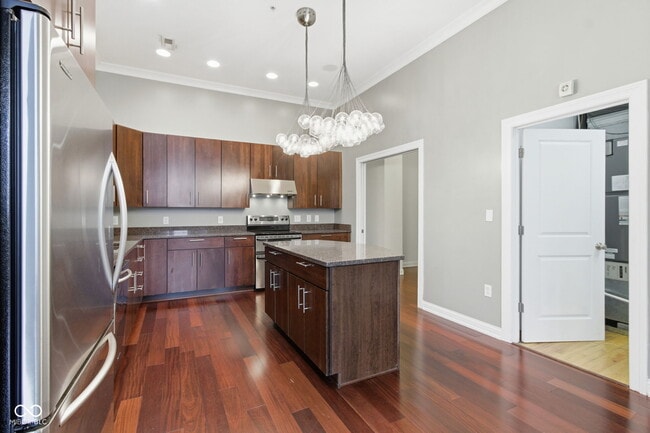 Building Photo - 141 S Meridian St