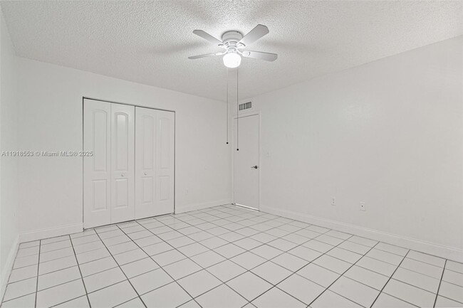 Building Photo - 7003 Crown Gate Ct