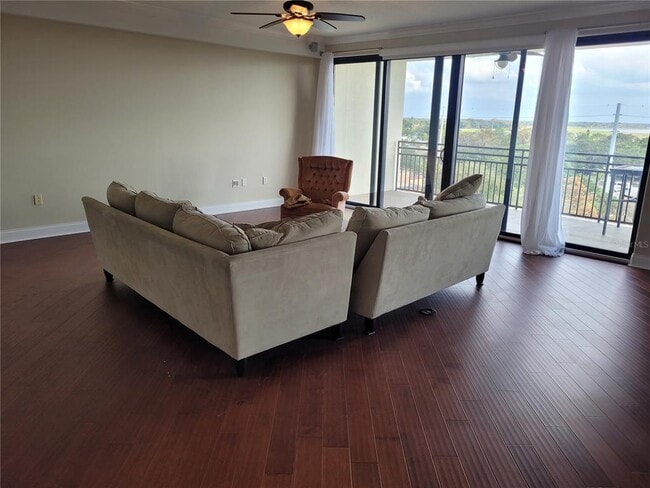 Building Photo - 111 E Monument Ave