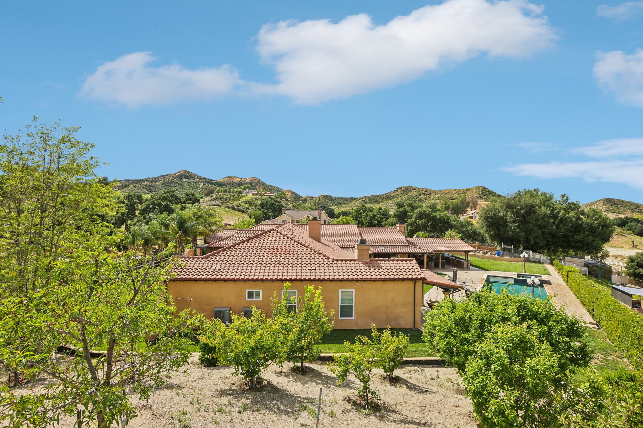 Building Photo - 27048 Triumph Ave