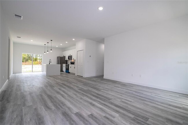 Building Photo - 2580 Gaillardia Dr