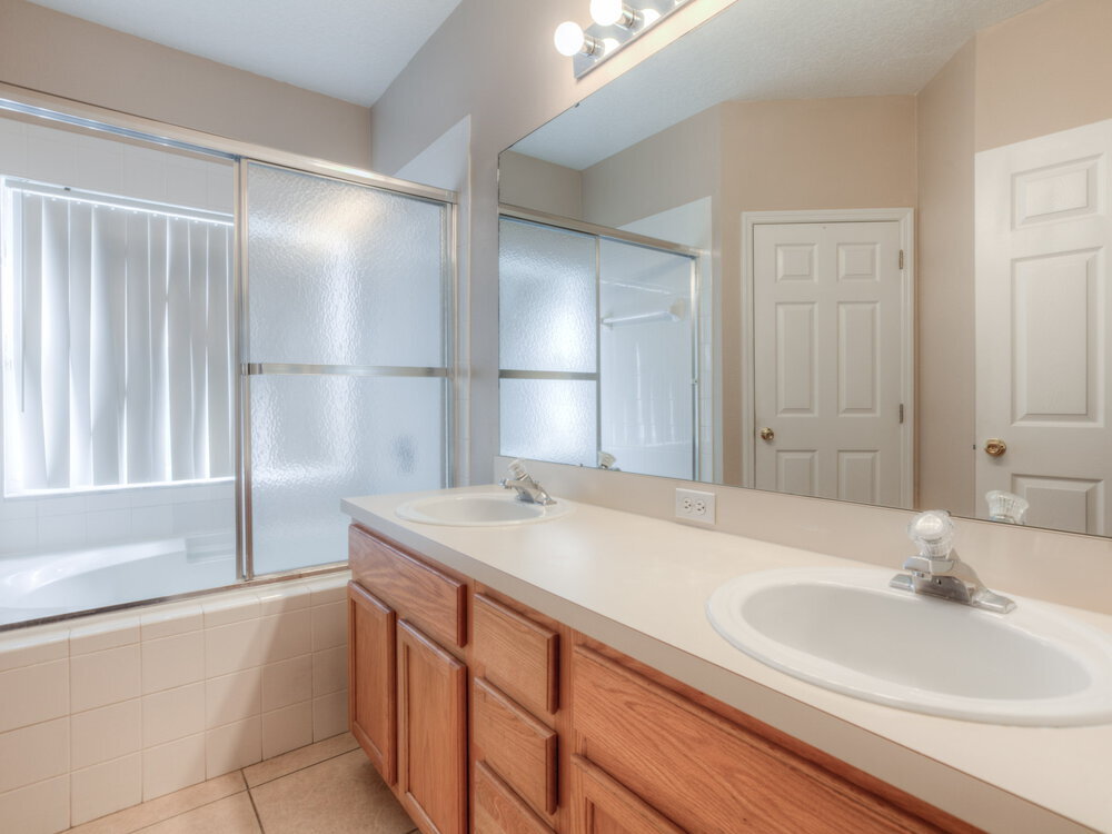 Building Photo - 2765 Falcon Crest Pl