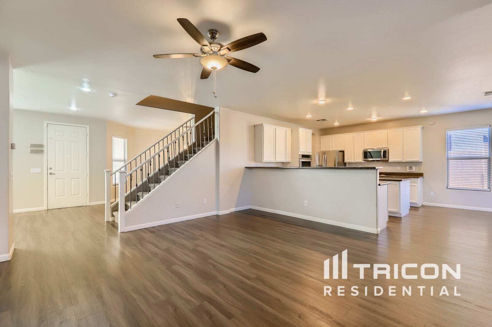 Building Photo - 26011 N Sandstone Way