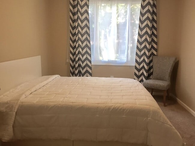 master bedroom - 5721 Northumberland St