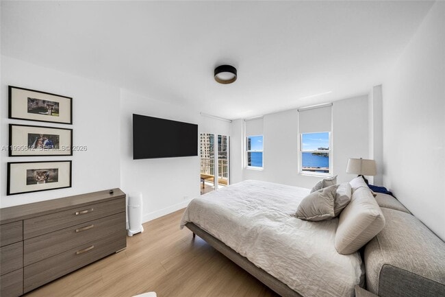 Building Photo - 701 Brickell Key Blvd