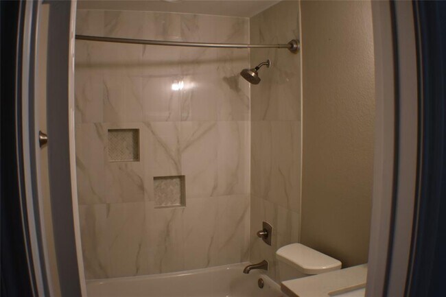 Building Photo - 21014 White Shore Ln