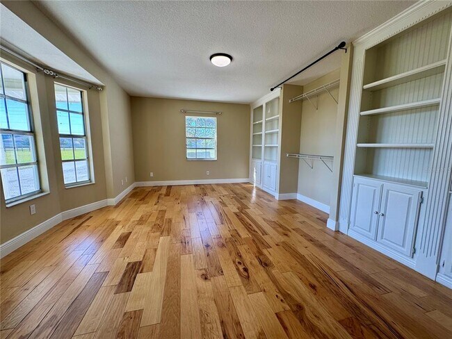 Building Photo - 3233 Hickory Tree Rd