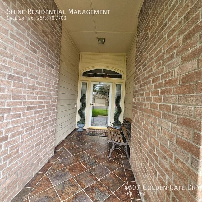 Building Photo - 4607 Golden Gate Dr