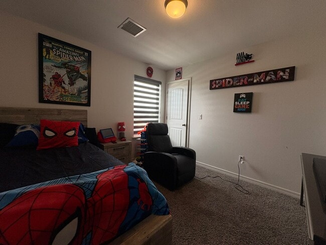 Building Photo - FAR EASTSIDE HOME FOR RENT