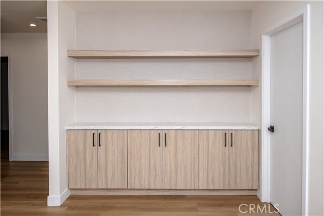 Building Photo - 7760 Independence Ave